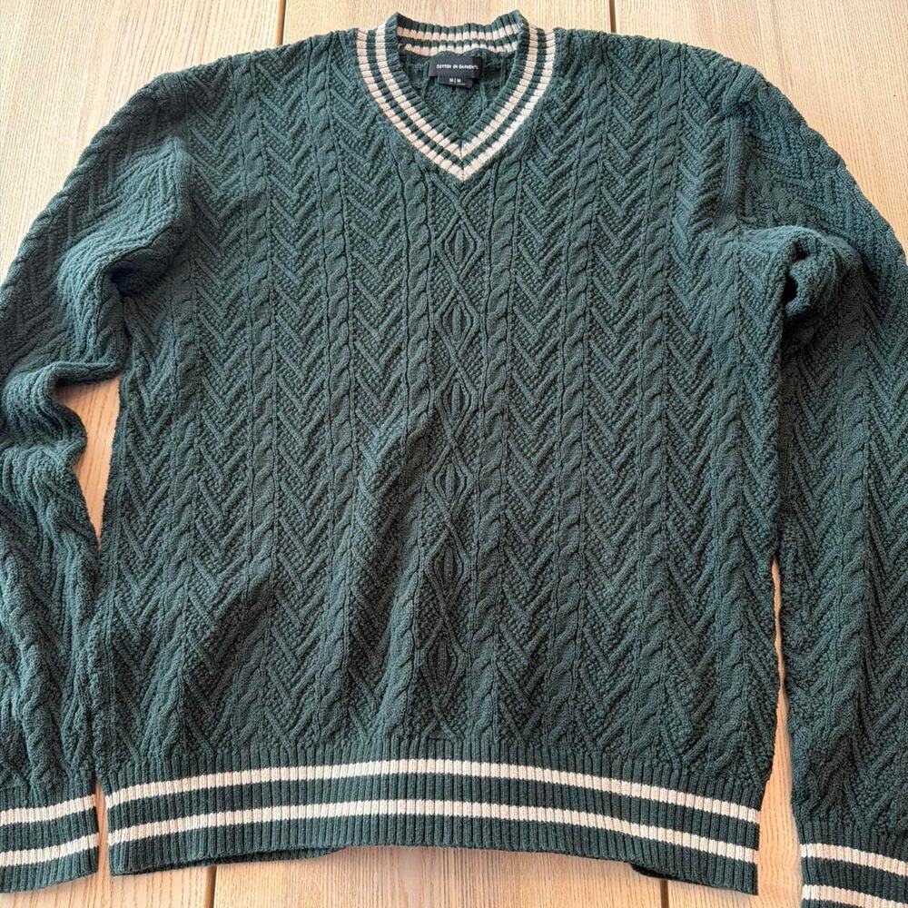 Unisex green cable knit sweater